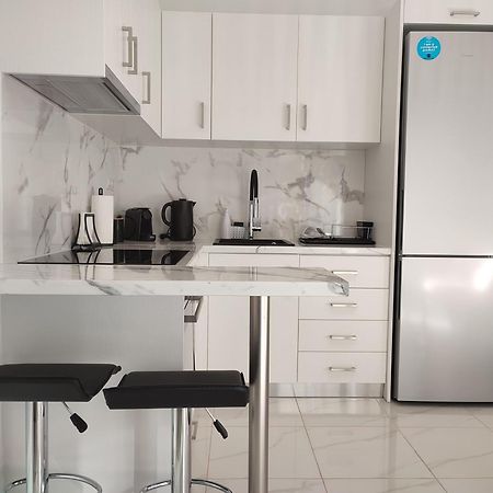 Elegant & Modern Apartment Near To Athens Riviera Pire Dış mekan fotoğraf