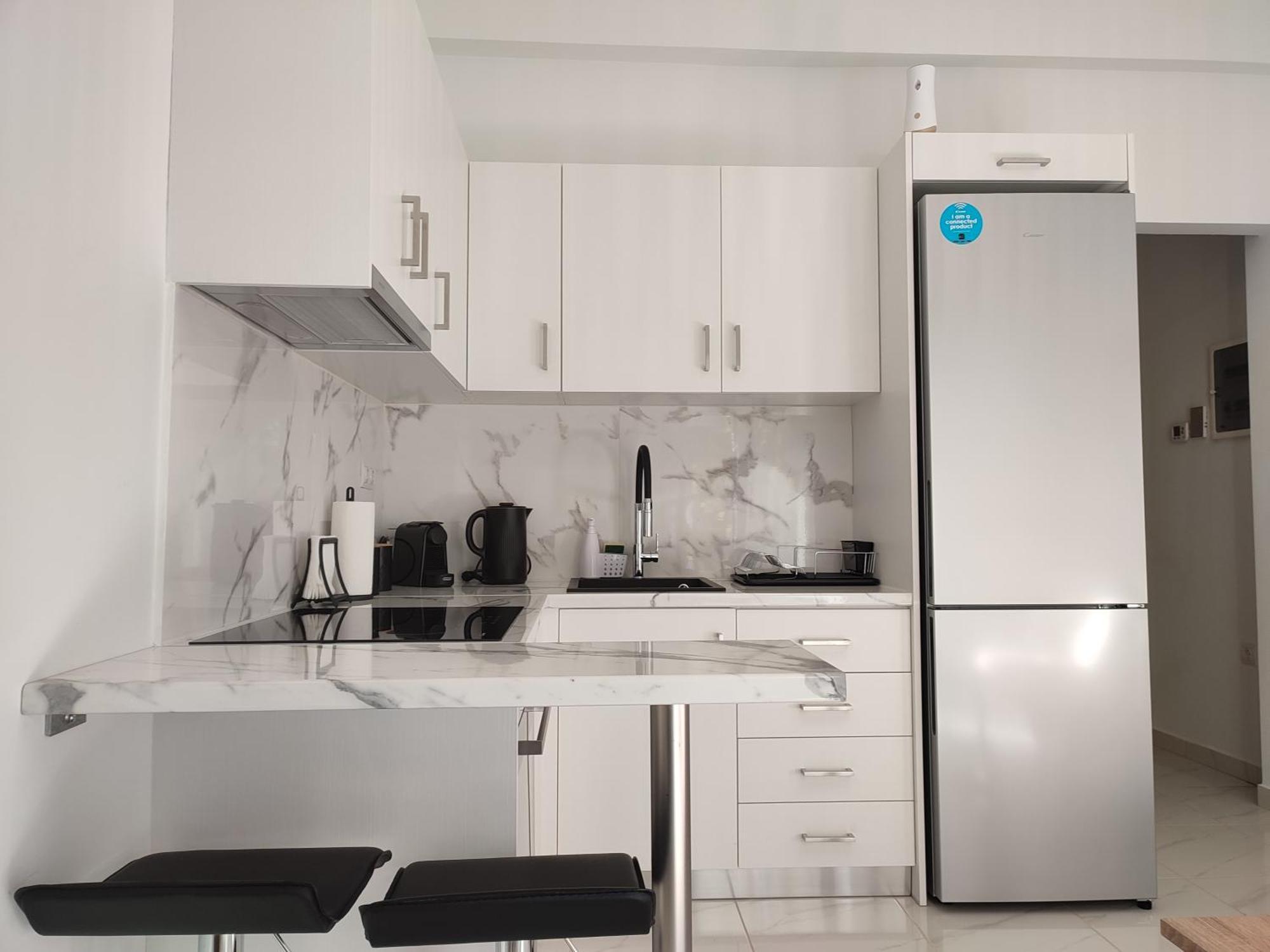Elegant & Modern Apartment Near To Athens Riviera Pire Dış mekan fotoğraf