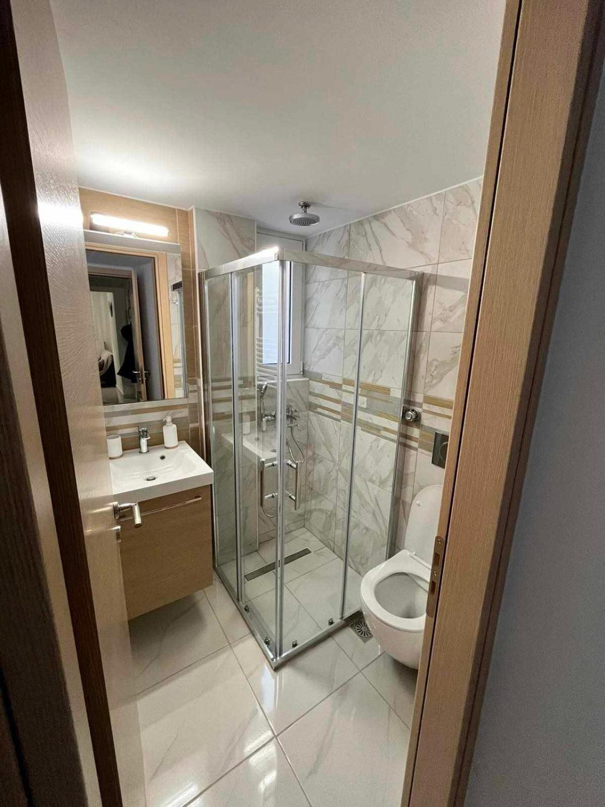 Elegant & Modern Apartment Near To Athens Riviera Pire Dış mekan fotoğraf