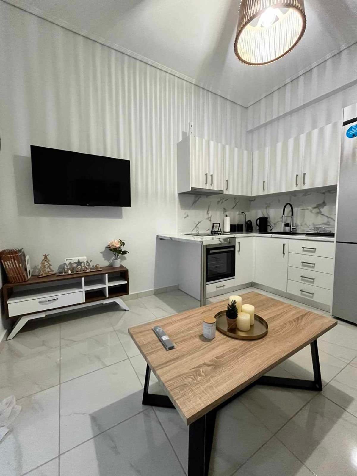 Elegant & Modern Apartment Near To Athens Riviera Pire Dış mekan fotoğraf
